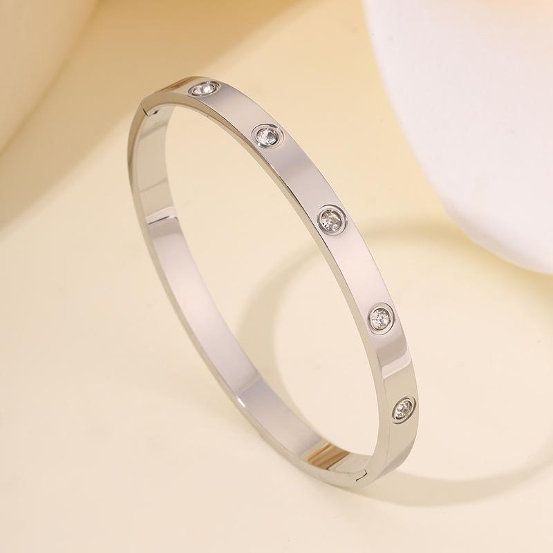 Classic titanium steel bracelet for women, popular fashion light luxury bracelet, ten diamond gold bracelet for girlfriends