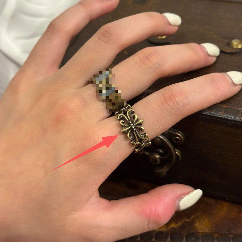 Retro Black & Gold Iris Phillips Head Ring - Perfect Valentine s Day Gift Adjustable