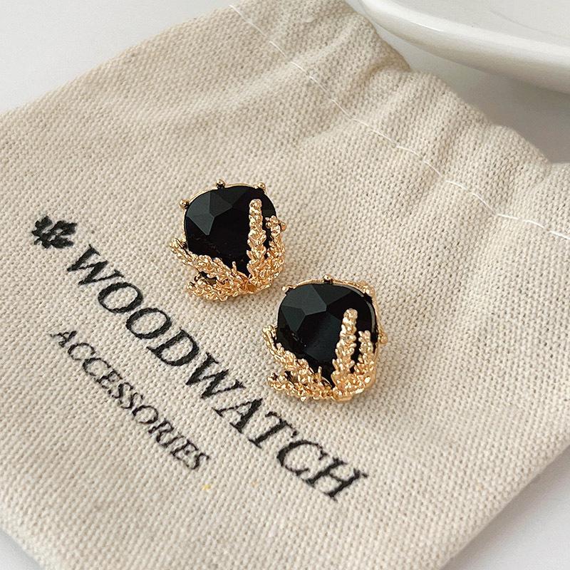 S925 Sterling Silver Retro French Wheat Ear Geometric Black Stud Earrings - Elegant and Versatile Design
