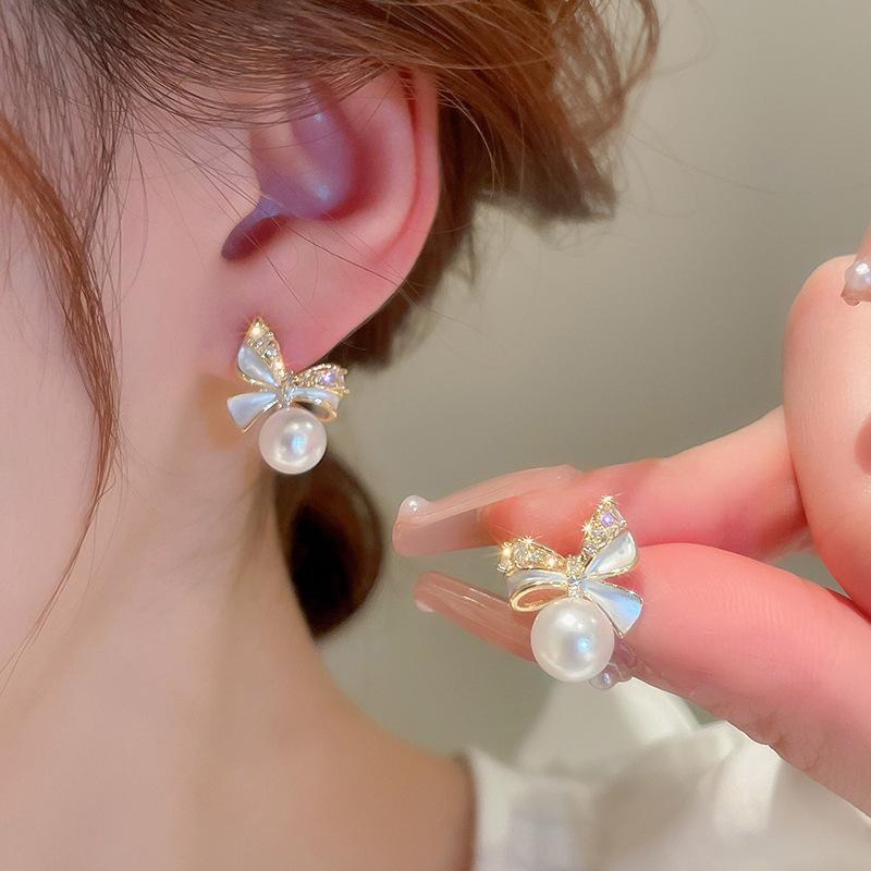 Zircon pearl simple earrings simple versatile retro Internet celebrity earrings fashion design earrings