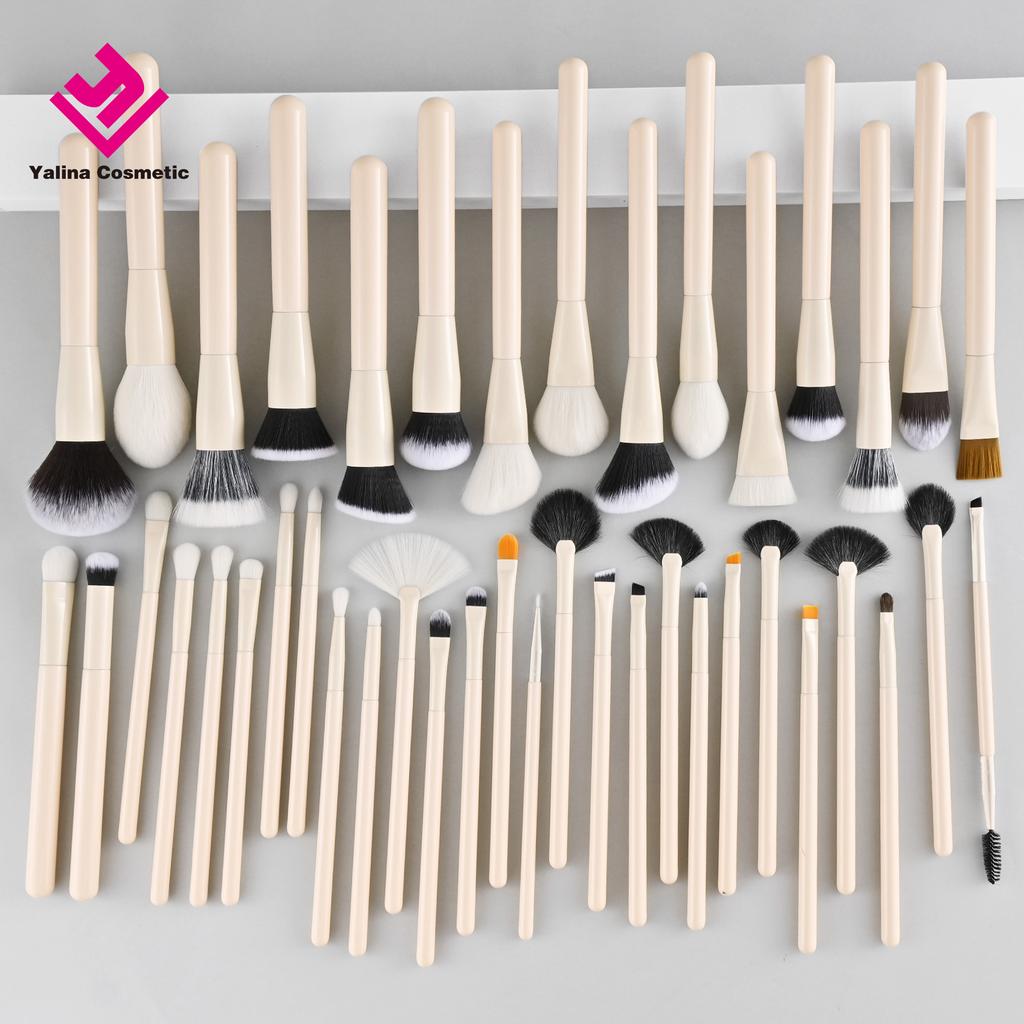 Custom Logo Professional Makeup Brush Set 42pcs Vegan Synthetic Soft Luxury Private Label Makeup Brush Sets