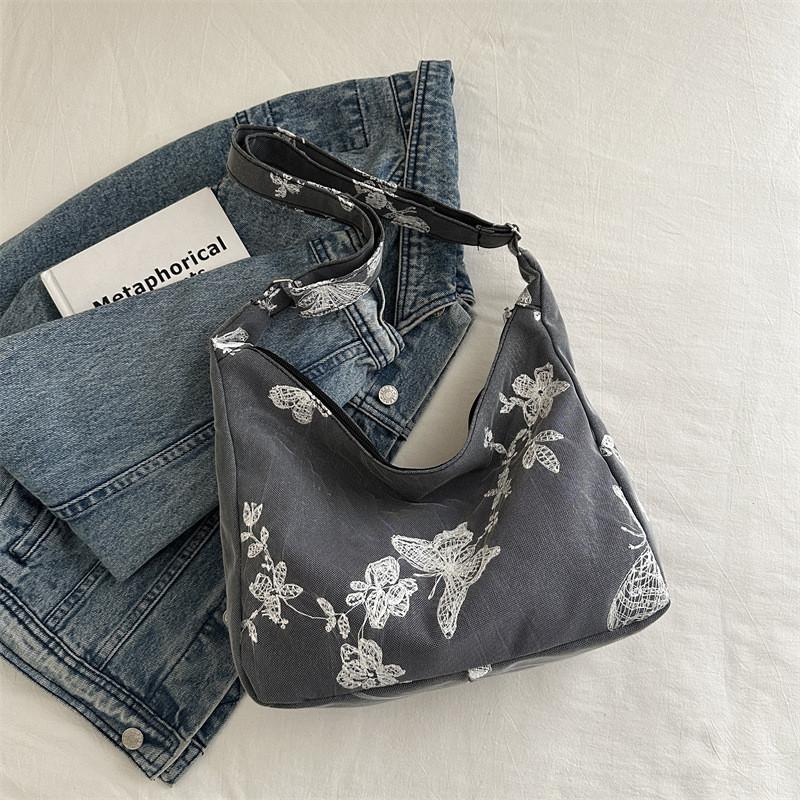 Chic And Trendy Womens Tote Bag With Elegant Color Combinations For Daily Use