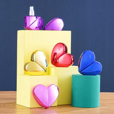 Flacone di profumo a forma di cuore da viaggio, flacone spray portatile per cosmetici, flacone di vetro vuoto da 30 ml