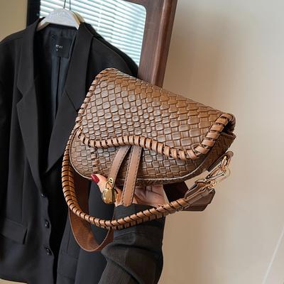 Women's Bag Light Luxury Brand 2025 Autumn New Shoulder Saddle Bag Trendy Fashion Woven Retro Women's Bag Messenger Bag