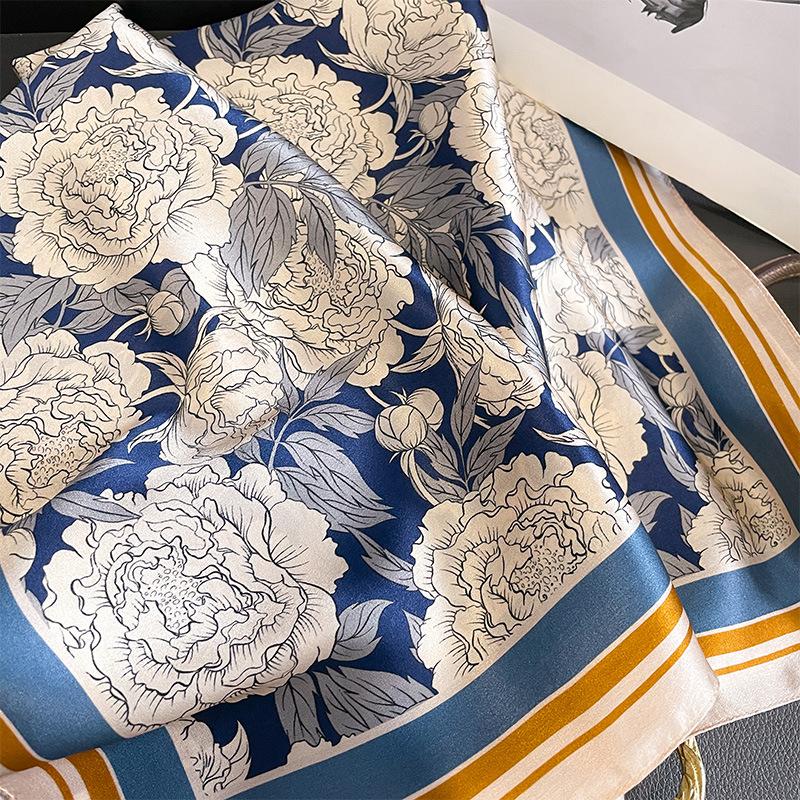 Retro New Printed Spring and Autumn Summer Mulberry Silk Square Scarf Fashionable Age-reducing Style Versatile High-end Silk Scarf for Women