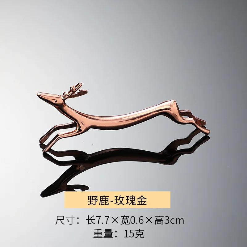 1pc Chopstick Holder Alloy Sausage Dog Wild Deer Chopstick Pillow Stainless Steel Chopsticks Rack Spoon Stand Knife Fork Craft