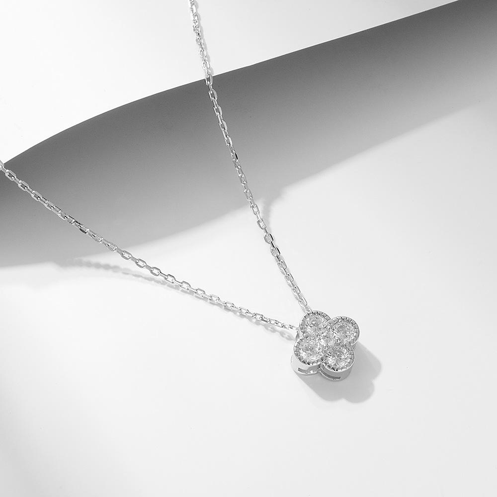 Four Leaf Clover Necklace Women's Light Luxury Ins Simple and Versatile Small Fresh Flower Collarbone Chain