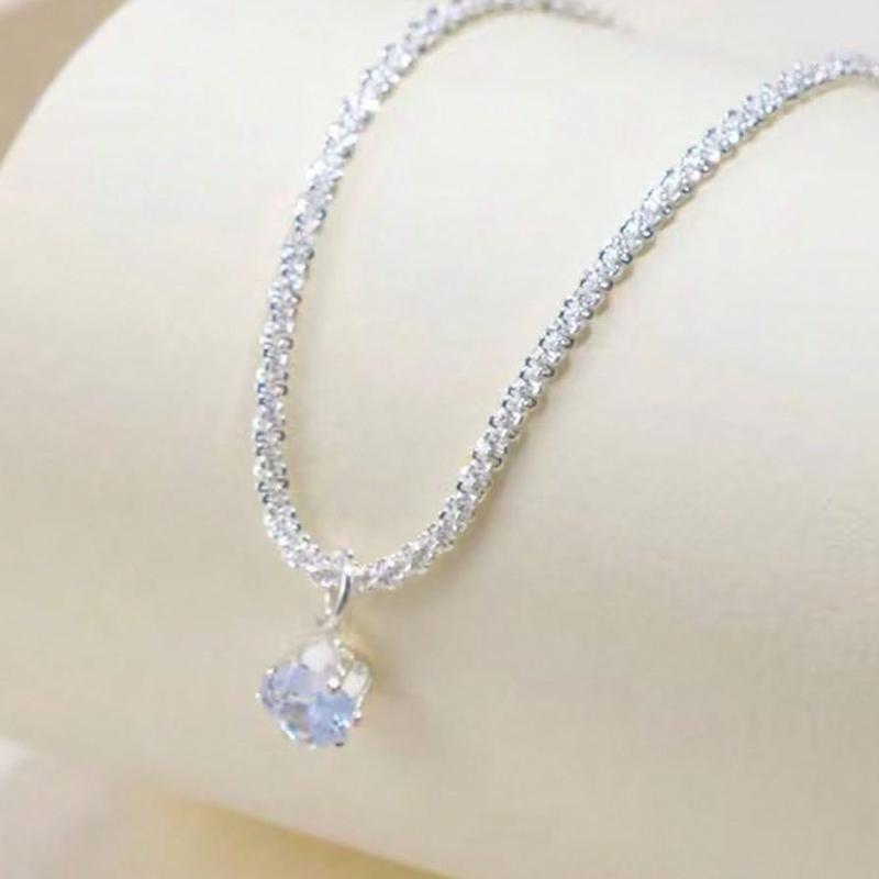 Hegaze 1pc Luxury Shimmering Necklace