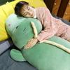 Dinosaurier-Plüschtierpuppe, die mit dir auf dem Bettkissen schläft. Süße Puppe für Mädchen. Große Stoffpuppe. Geburtstagsgeschenk