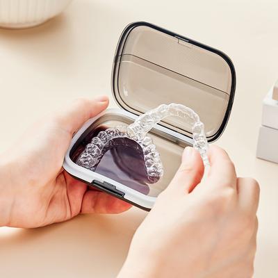 Görünmez Diş Teli Kutusu Ortodontik Retansiyon Saklama Kutusu Invisalign Ortodontik Taşınabilir Protez Saklama Kutusu Temizleme