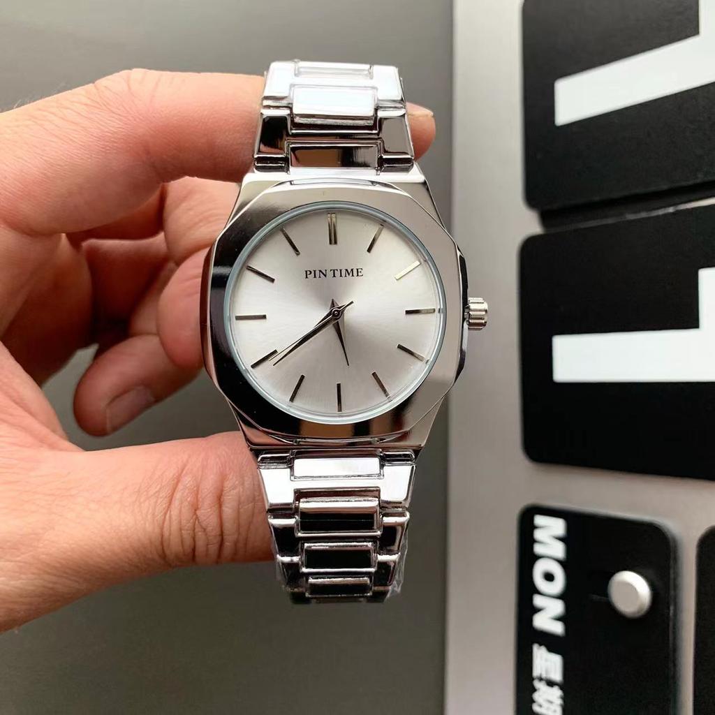Square men's steel belt simple and versatile fashion casual retro small square watch quartz watch