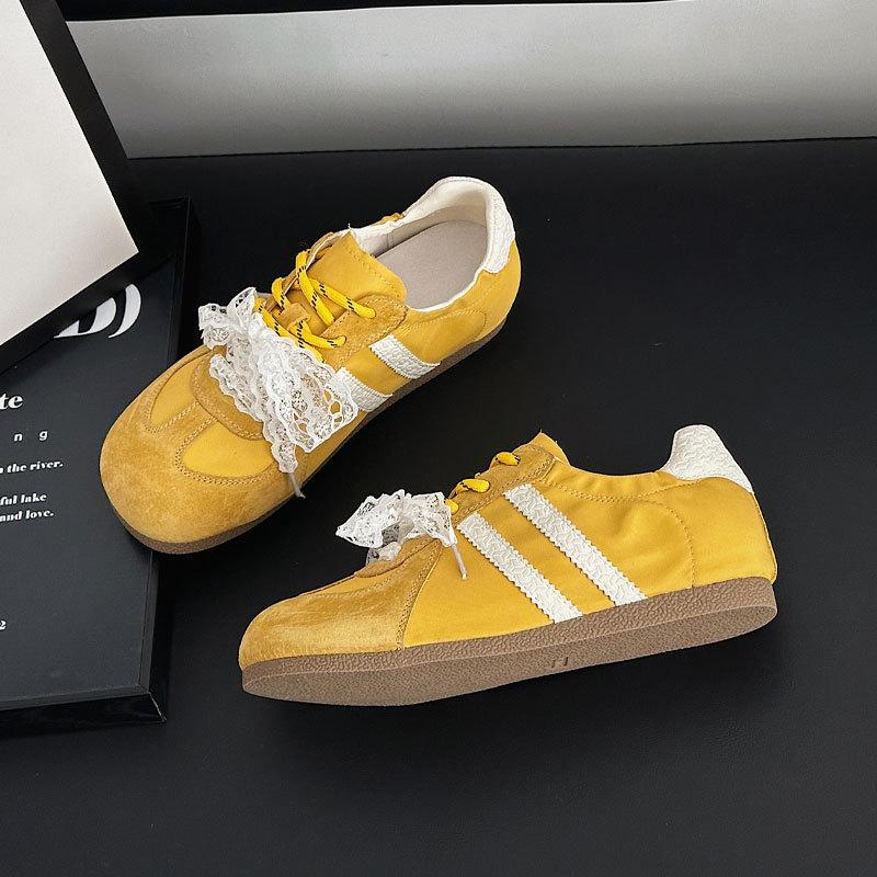 Leather German training shoes women s low-top leather sports board shoes new lightweight and versatile soft-soled casual shoes 35