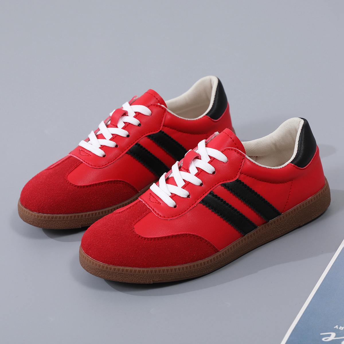 

MCTIN Классические женские кроссовки для ходьбы Повседневные кроссовки на платформе Нескользящие Легкие рабочие туфли с низким верхом для женщин Удобные теннисные кроссовки на шнуровке 39 красный