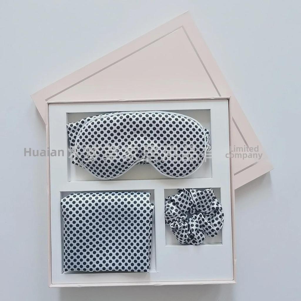 Seidenaugenmaske mit Leopardenmuster und Zubehörset: Enthält Kissenbezug, Haarband, Stirnband und lichtundurchlässige Schlafmaske.