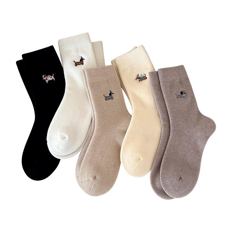 Cute Cartoon Embroidered Wool Mid-length Socks for Autumn and Winter, Thickened and Warm In Winter, Pile Socks