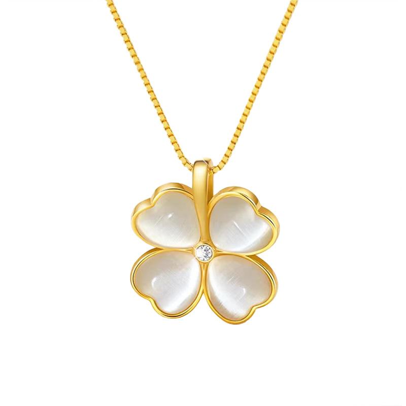 

Natural Clover Titanium Steel Necklace, Tarnish-Free, Light Luxury Gift for Friend copper золотий