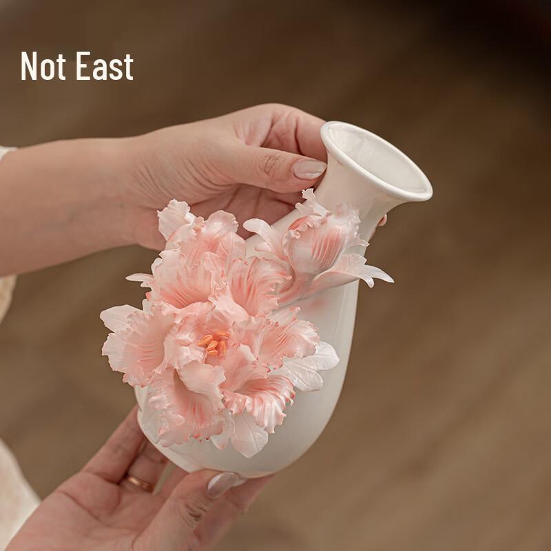 Bùdōng New Chinese Hand-pinched Ceramic Vase