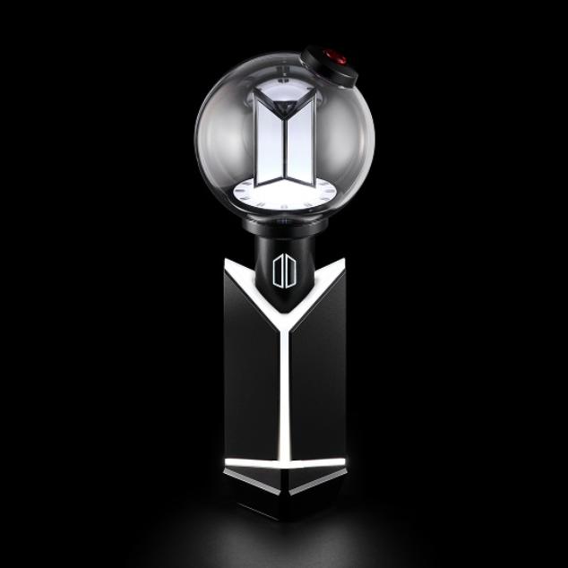 Vorbestellung BTS Light Stick Version 4 & Ladehalterungs-Set