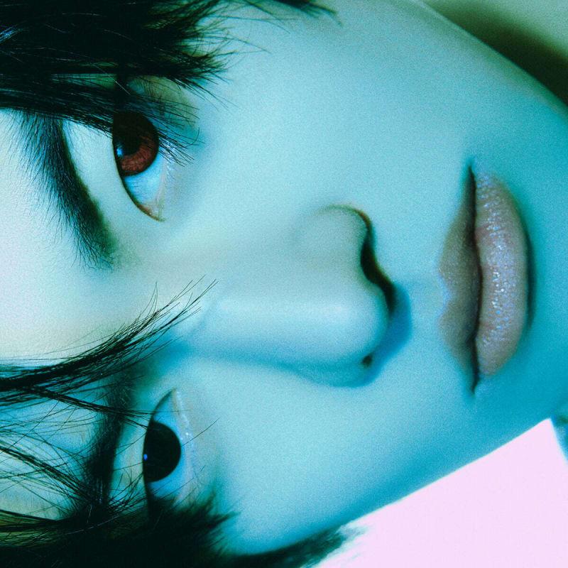 

LEO - EP : COME CLOSER