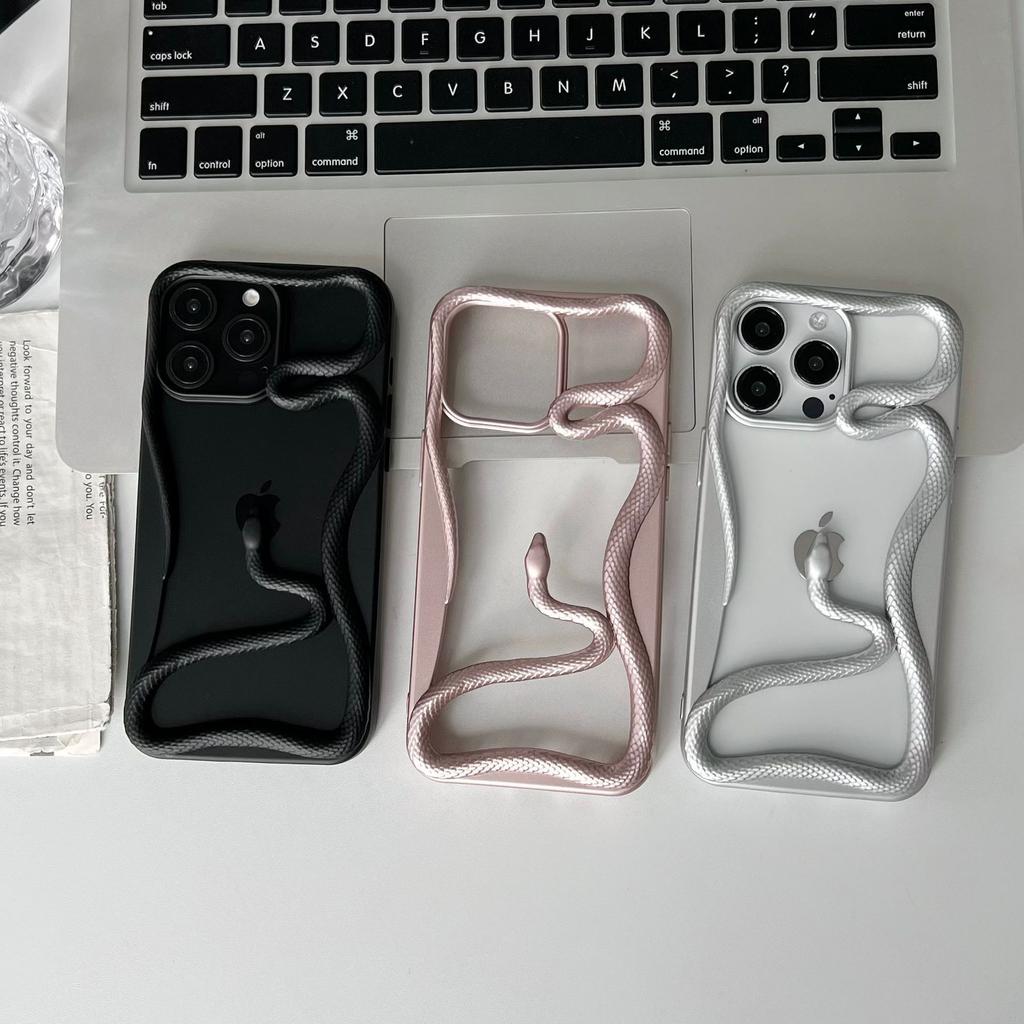 Electroplated Hollow Snake Heat Dissipation Case Compatible with iPhone 16 Pro Max Apple 17 Phone Case 15/14 Protective Cover