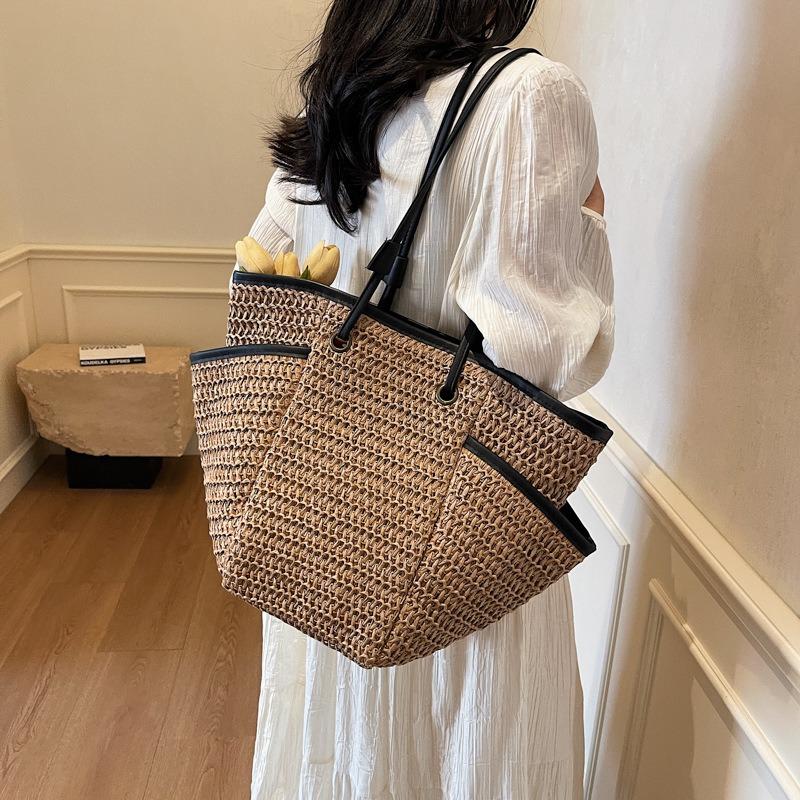Large Capacity Woven Straw Bag Women's Spring and Summer New Versatile Shoulder Bag Casual Seaside Beach Bag
