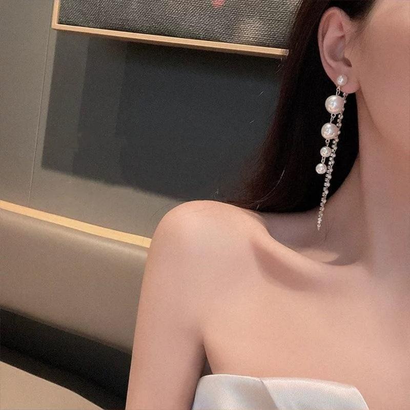 Pearl Tassel Earrings New Popular High-end Design Sense Light Luxury Temperament Earrings Stud Earrings Women's Spring