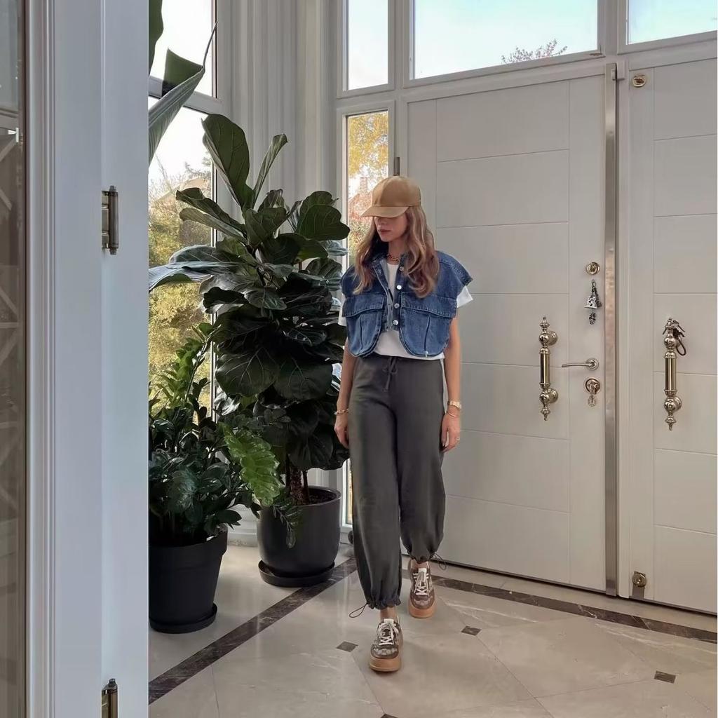 Women's Turn Down Collar Sleeveless Denim Vest Loose Fit Casual Cropped Jacket With Pockets