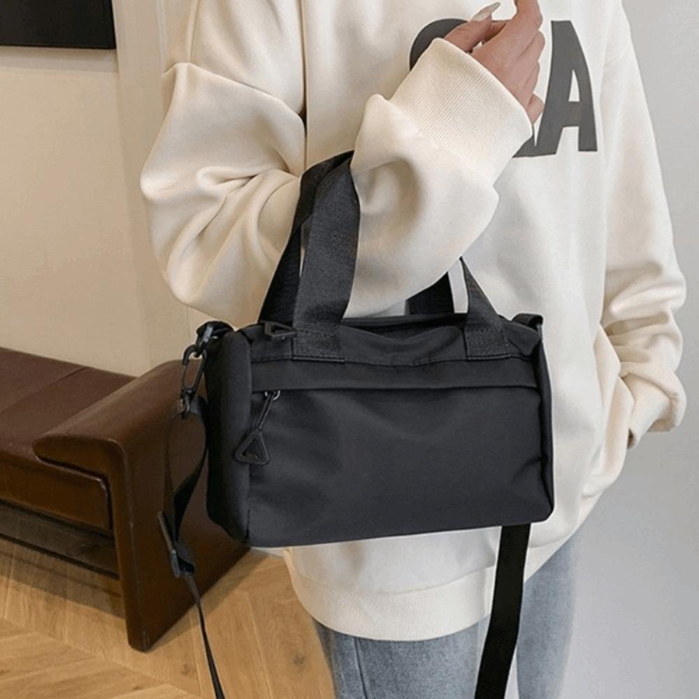 Adjustable Strap Small Gym Bags Large Capacity Shoulder Bag Fashion Nylon Crossbody Bag Fitness