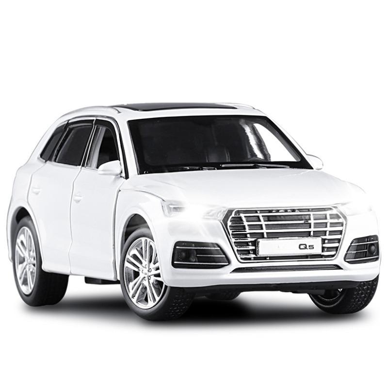 

Масштаб 1/32 Q5 SUV Спортивная игрушечная модель автомобиля JKM Литой металлический автомобиль Миниатюрная коллекция Звук и свет Свободные колеса Коллекция Мальчики белый