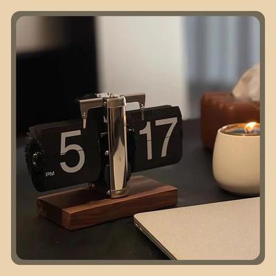 Retro Flip Clock - Digitale Vintage Weckuhr mit großem Display, batteriebetrieben für Schlafzimmer-/Büro-Dekoration, Digitalkocher