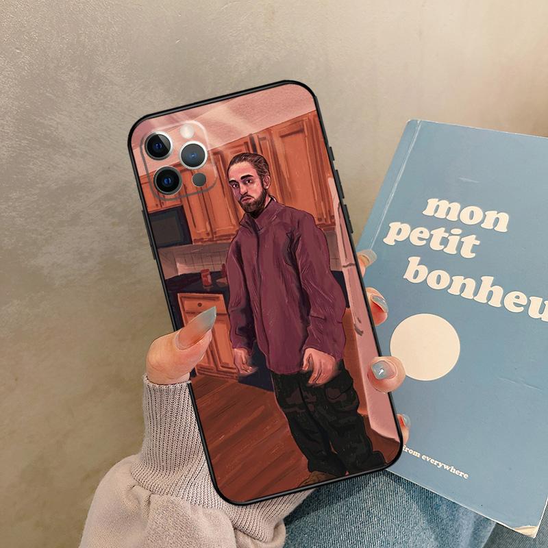 Robert Pattinson Standing Meme Case For iPhone 17 Air 15 14 13 12 11 16 Pro Max 13 mini XR 15 16 Plus 16e Back Cover Shell