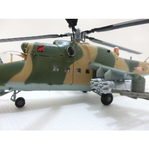 1/72 scale completed model 37037 Mi-24 Mi-Dv?czacz Csitirje Hungarian Republic Air Force (Hind)