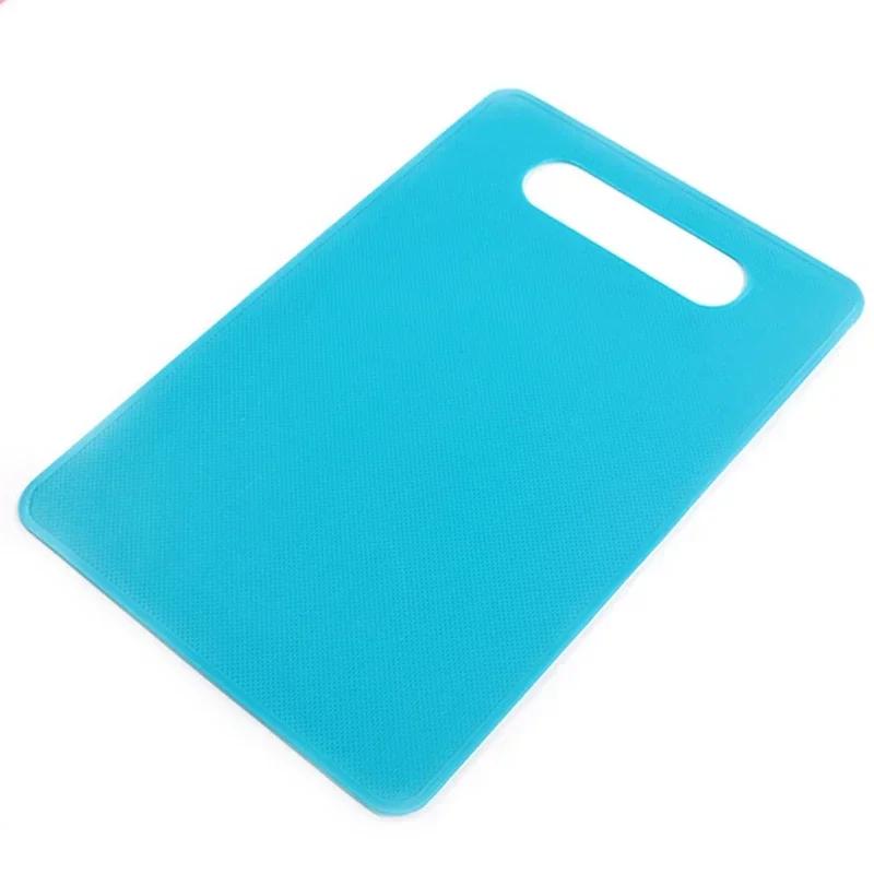 Reversible Plastic Cutting Board Non-slip Kitchen Mat for Meat and Vegetable Dishwasher Safe Chopping Board for Outdoor Camping