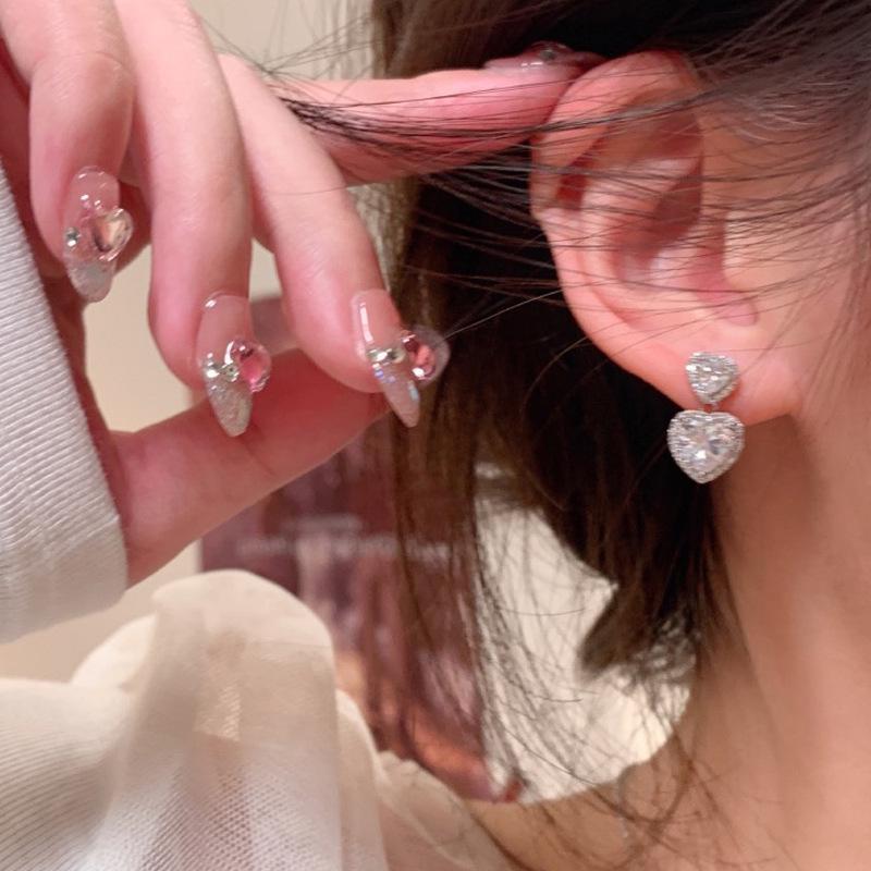 Exquisite Heart-Shaped Zircon Stud Earrings: Luxury, Versatile & Stylish
