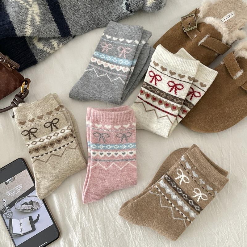 Female Autumn and Winter Warm and Thick Bow Match Color In The Tube Pile Socks
