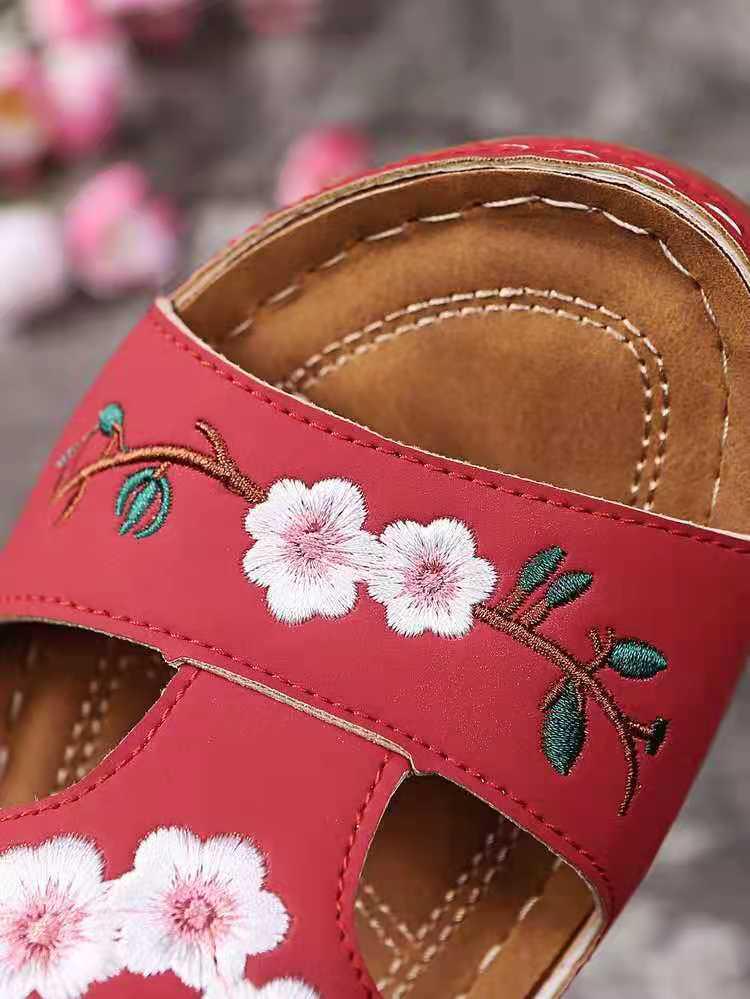Women's Summer Flower Wedge Sandals: Casual Beach Outdoor Slippers