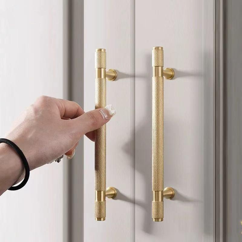 Long Knurled Brass Handle Kitchen Cabinet Door Pull Drawer Pulls Cupboard Door Handles Bedroom Wardrobe Closet Furniture Handles