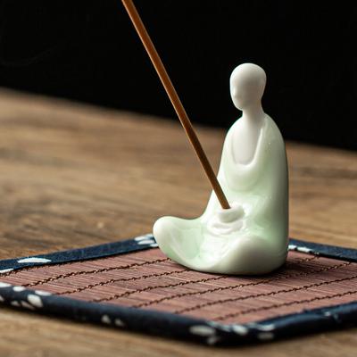 YXYMCF Ceramic Small Buddha Incense Burner Zen Buddist Decor Ornaments Tea Room Yoga Household Sandalwood Stick Incense Holder