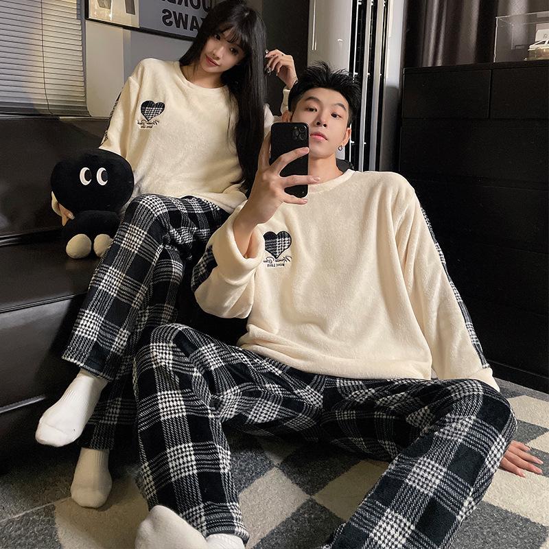 Autumn/Winter Flannel Pajamas: Cozy Round Neck Homewear for Youthful Men and Women
