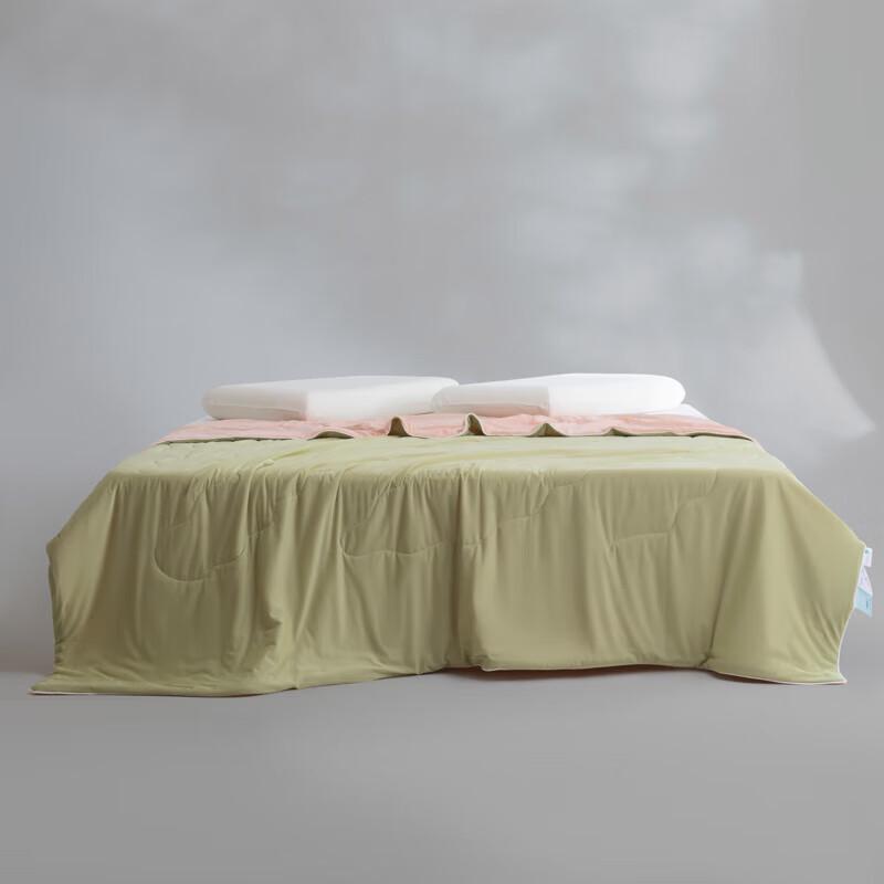 

Saint Fanly Cool-Feel Summer Quilt