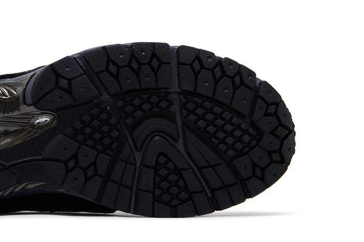 New Balance 2002R Gore-Tex Protection Pack Black Magnet