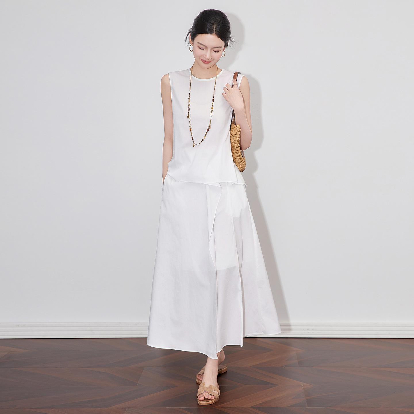 

Temperament Age-Reducing Sleeveless Vest + Simple Two-Piece Half Skirt Set for Women’s Summer S