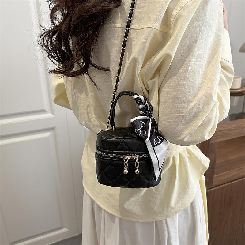 Cute Quilted Faux Leather Crossbody Bag with Bow Knot Chain Strap Small Bucket Purse for Women