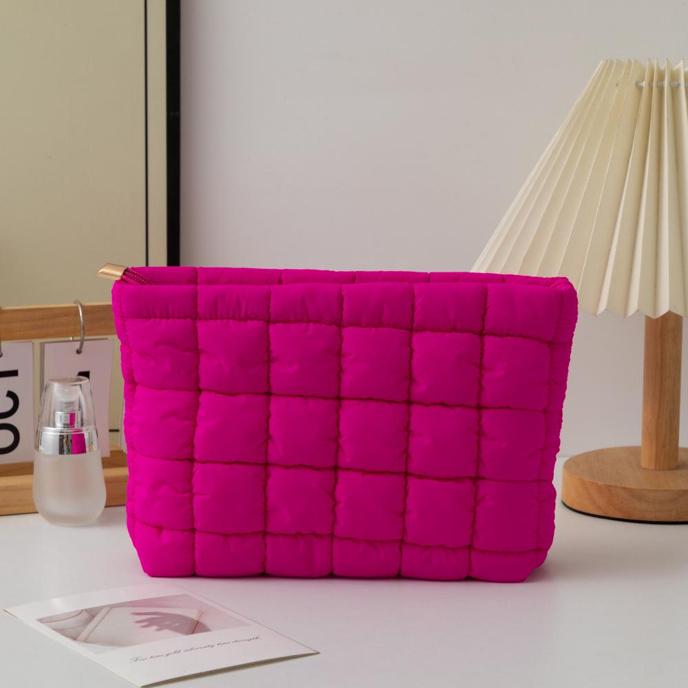 Trendy Women's Solid Color Pleated Makeup Clutch: Versatile, Fashionable, Stylish Plaid Bag