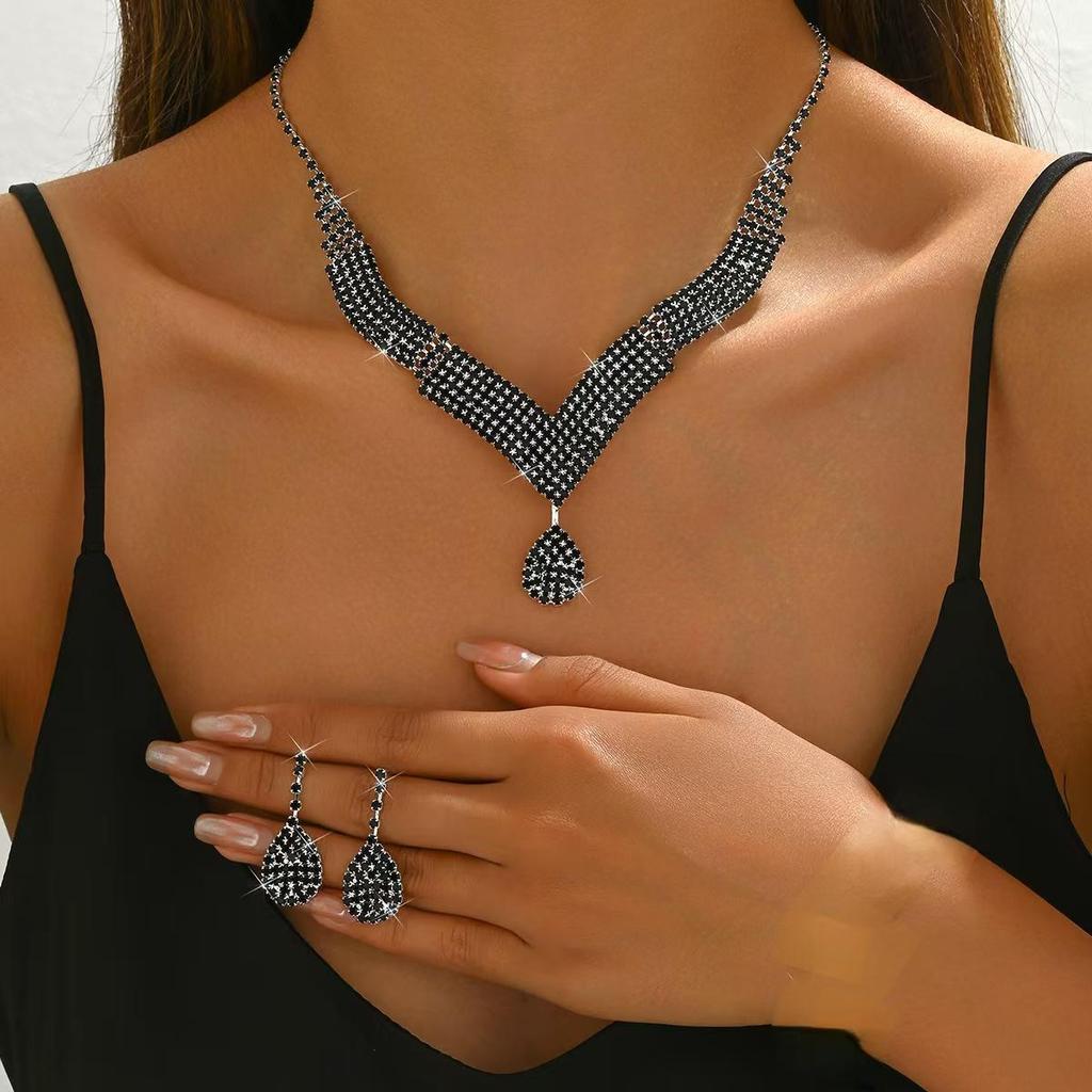 Evropská a americká svatební sada náhrdelníku a náušnic s kamínky