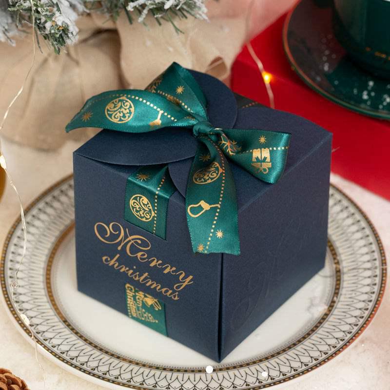 Christmas Apple Gift Box for Kids - Creative Holiday Packaging with Candy Bag