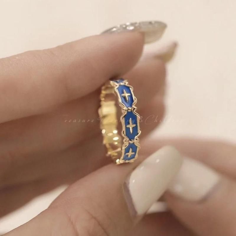 Engraved enamel ring for women with floral patterns, emerald green zircon, unique design, luxurious and exquisite art piece, finger ring