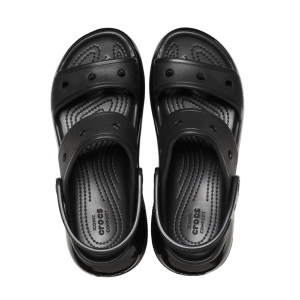 CrocS Women S Mega cruSh Sandal 207989 001
