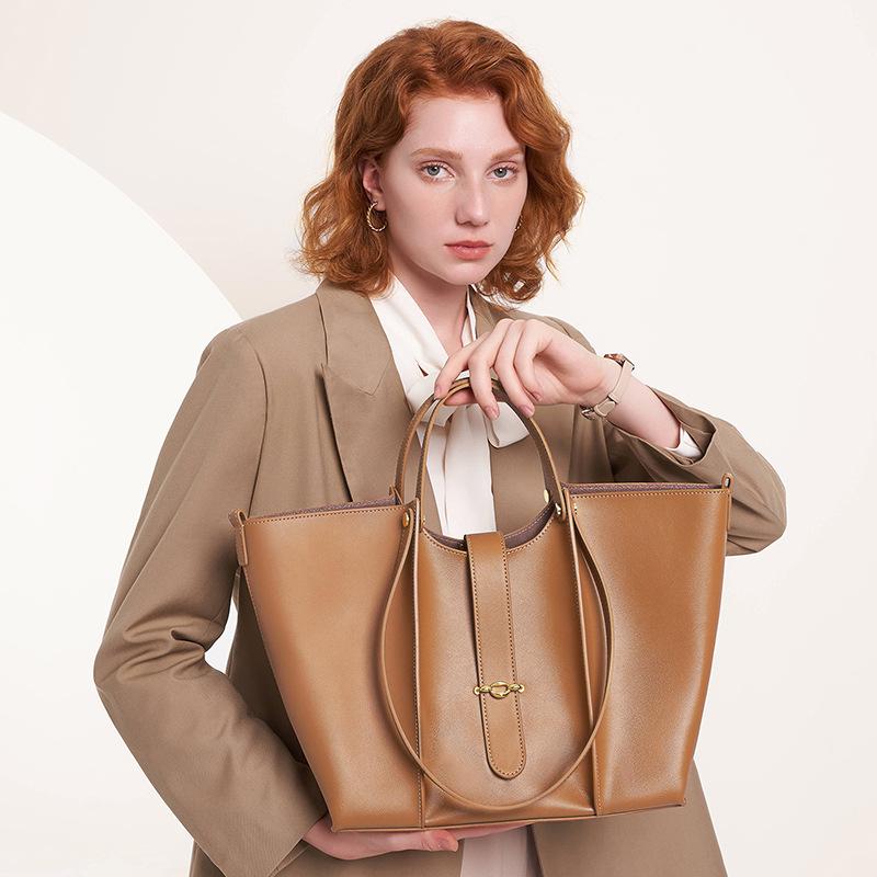Retro Tote Bag, Women's Large-capacity, High-end Commuter Single-shoulder Leather Underarm Bag