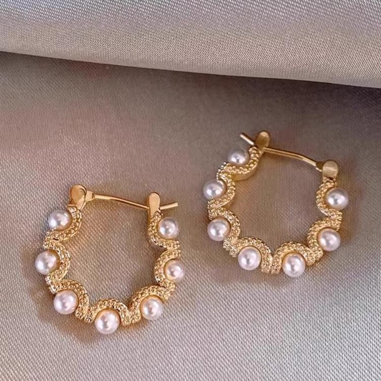 Gold White Pearl Ear Buckle Niche Premium Exquisite Versatile Earrings